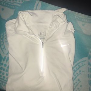 Women’s Nike pullover shirt